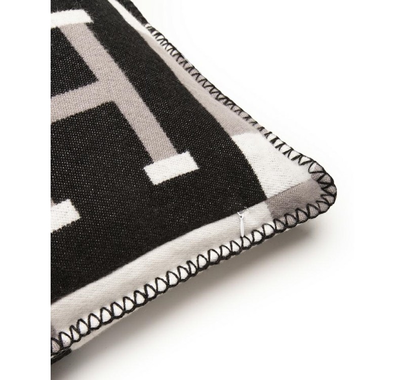 Poduszka dekoracyjna SHP PARIS HOME       czarna / szara