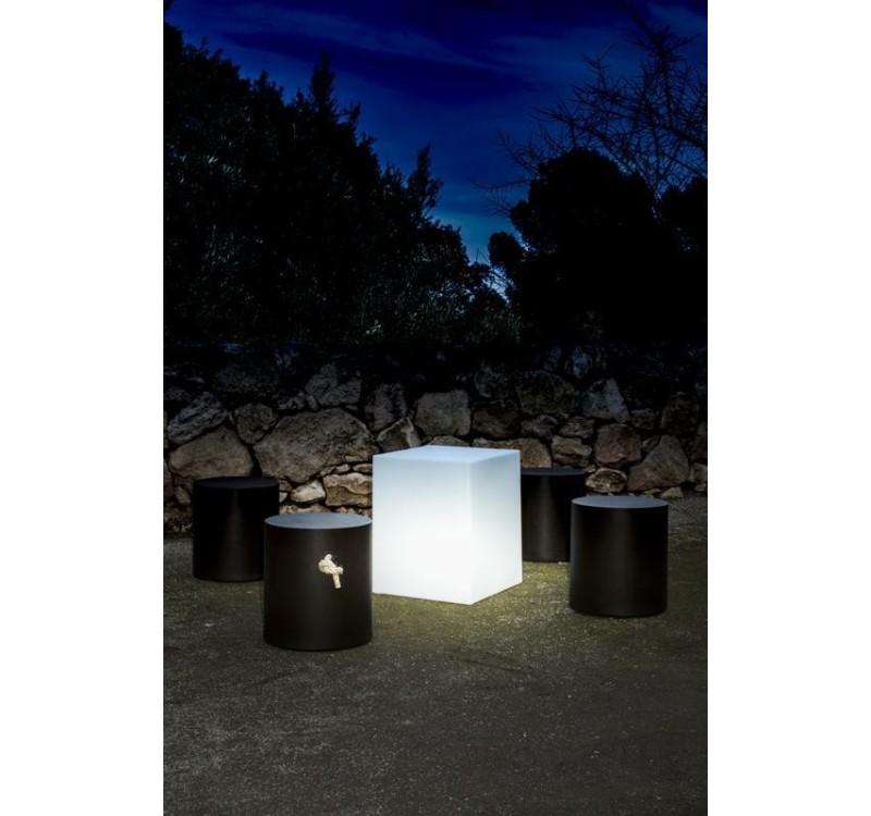 NEW GARDEN lampa ogrodowa CUBY 45 SOLAR & BATTERY biała